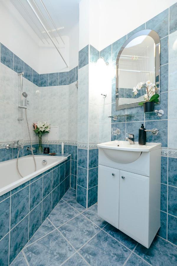 Wilcza 3 Blue - 260 Metrow Od Ambasady Usa - Better Rental 华沙 外观 照片